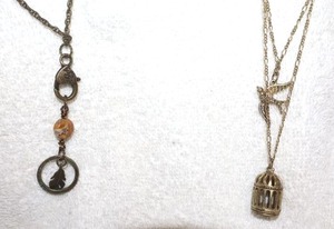 lot 107 image: Jewelry, animal themed Antiqued color bird theme necklaces