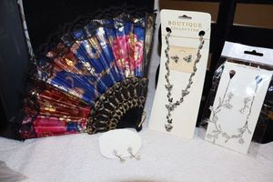 lot 218 image: Jewelry Necklace and earring sets with Asian style fan