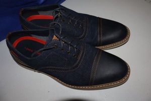 lot 24 image: Mens Levis denim style shoes, size 10