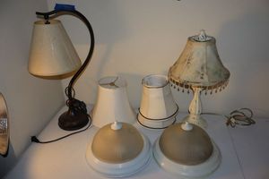 lot 272 image: Desk lamps, ceiling lights, and lamp shades