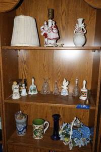 lot 327 image: Victorian style vintage desk lamp, bells, and home dcor