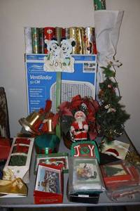 lot 329 image: Christmas cards, wrapping paper, and decorations