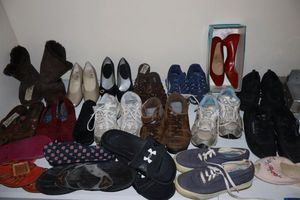 lot 334 image: Mixed shoe selection