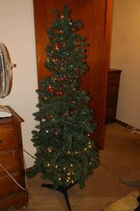 lot 366 image: 5 ft. Christmas tree as shown