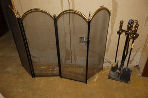 lot 402 image: Fireplace screen and fireplace tool set