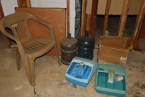 lot 420 image: Foot soakers, water dispenser bottles, plastic chair, and Samsonite card table