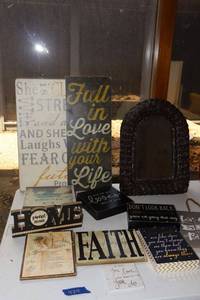 lot 424 image: Home dcor wood panels and boxes with versessayings, plus wicker framed mirrors