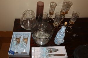 lot 425 image: Table decorations, anniversary glasses