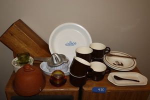 lot 430 image: Kitchen Homer Laughlin brown dish set, Corning ware pie plate, knife block and more as shown