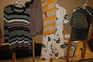 lot 417 image: Womens clothes green tones, mixed sizes, see photos