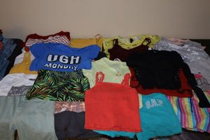 lot 376 image: Teen or small woman size shorts and tops