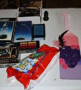 lot 436 image: Vintage motion desk sculptures, wood paddle with jaguar painting, and more