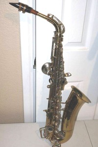 lot 441 image: Saxophone instrument by Buescher with case