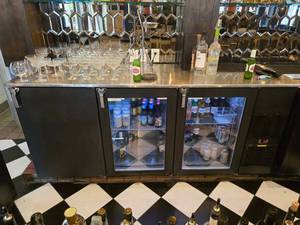 lot 116 image: NICE  Glastender BB84 3 Door Glass Bar Back Bottle Cooler, 134127466F