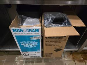 lot 121 image: 2 Boxes of 38oz Plastic To-Go Containers w Lids