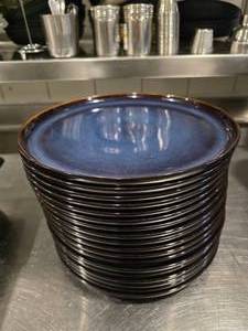 lot 128 image: Lot of 18 Luzerne Roasted Sesame Plates