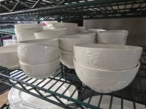 lot 152 image: Lot of Approx 45 amHomel Bowls