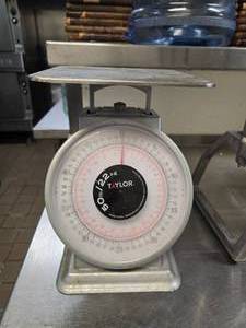 lot 178 image: Taylor Model THD50 50lb Scale