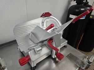 lot 186 image: Berkel B12-SLC Gravity Feed Slicer