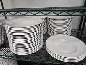lot 195 image: Lot of Approx 80 Steelite 12 Dinner Plates