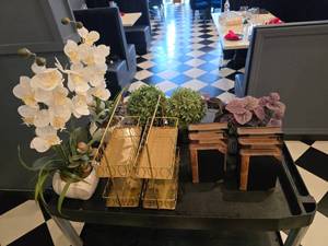 lot 226 image: Lot of Misc Home Dcor Items.  Includes Artifical Plants, Book Ends & Gold Bathroom Organizers