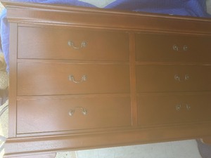 lot 36 image: Dresser with 6 drawers, made by Coaster fine furniture