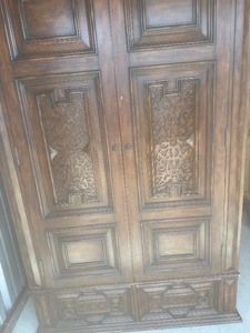 lot 44 image: Hooker furniture Seven Seas 785040 Entertainment cabinet, 2 drawers at base,  Asian theme, dark wood