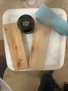 lot 173 image: Snoopy on wood   plus speaker
