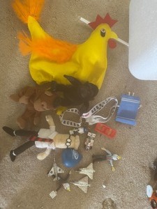 lot 176 image: DILBERT, CHICKEN, GORILLA, PLANES PLUS