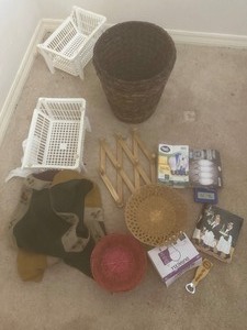 lot 147 image: light bulbs - baskets- and more