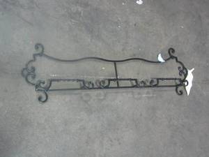 lot 76 image: 8403 metal wall hanger