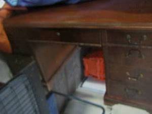 lot 72 image: 8 drawer desk solid wood, 306036