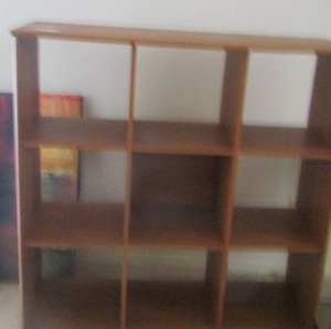lot 13 image: 484616 cubical cubby, good condition