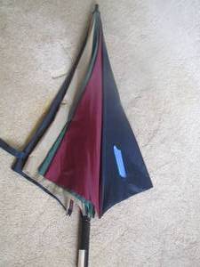 lot 99 image: large umbrella