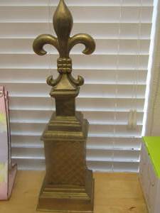 lot 120 image: Saints art
