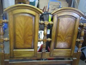 lot 63 image: queen size head board, beautiful piece