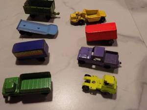 lot 191 image: TOOTSIE TOYS - EARTH MOVER, STAKE TRAILER, TRUCK TRAILER, SHUTTLE TRUCK,  MAISTO - SEMI TRUCK 1950S BARCLAY MAIL TRUCK, HUBLEY SEMI TRAILER,  JEEP PICKUP, MY