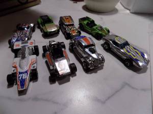 lot 199 image: HOT WHEELS  - PROWLER 1969 H KONG REDLINE, SAND DRIFTER 74 RED LINE,  TWIN HILL 68, ICE T 69 RED LINE