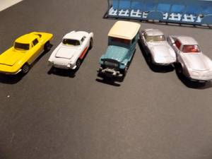 lot 206 image: TOMICA - TOYOTA LAND CRUISER #2, CORVETTE 1977 (F21) TOYOTA 2000 GT  #5 JAPAN --- KIDCO 57 CORVETTE (78), 1963 CORVETTE SPLIT WINDOW