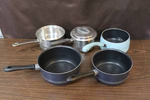 lot 9 image: lot of pans