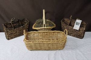 lot 18 image: Lot of baskets