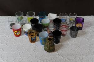 lot 32 image: Lot of shot glasses