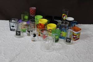 lot 33 image: Lot of shot glasses