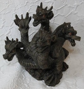 lot 43 image: Dragon statue looks like the one where you put incent under it and it smokes