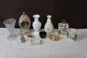 lot 66 image: Mixed lot with vases small trinket box purse small elephant and much more see pictures