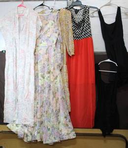 lot 124 image: Dresses ranging in sizes from xs to small