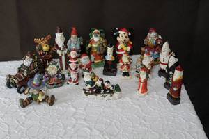 lot 139 image: Lot of Christmas figures