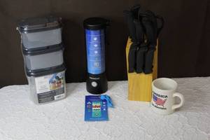 lot 146 image: Blender jet pantry containers with lids kitchen knife block with knives and scissors