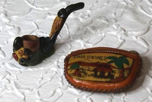 lot 159 image: handcrafted tobacco pipe with the word BELIZE carved on it. With a turtle on the front coin purse Philippines