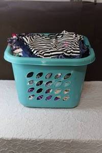 lot 176 image: basket full of 5t and up closes